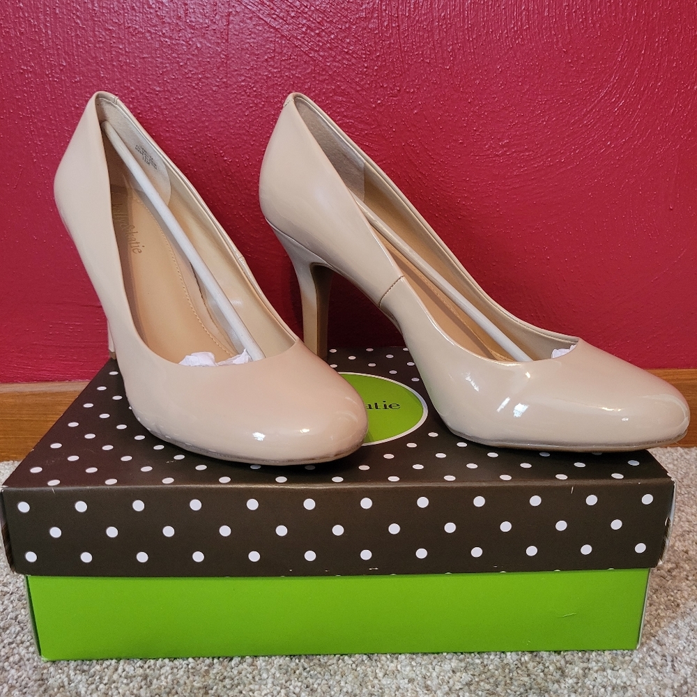 Kelly & katie nude heels